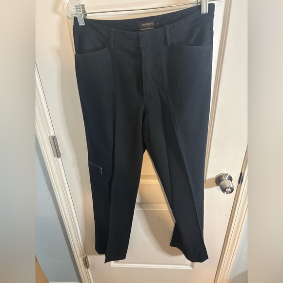 Womyn Midnight Black Trousers cargo style size 8 EUC - Picture 1 of 4